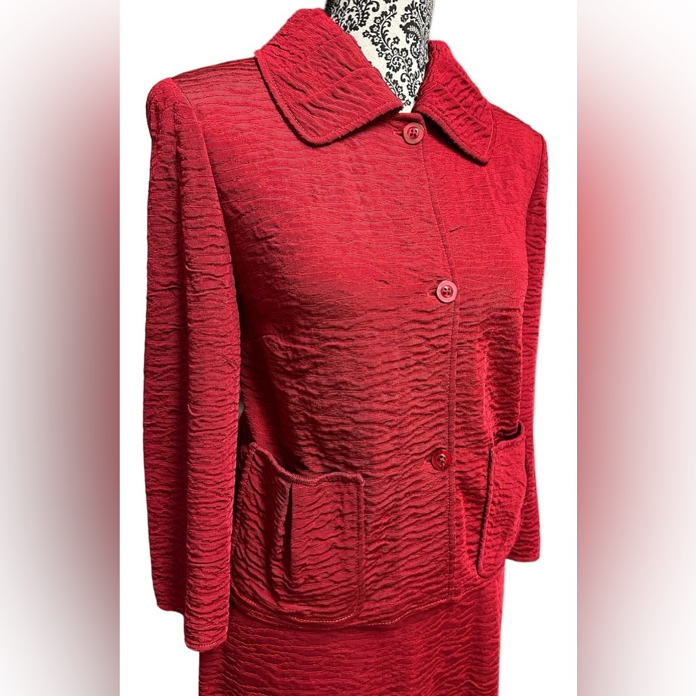 St. John Skirt Suit Sz 8 - Picture 12 of 12
